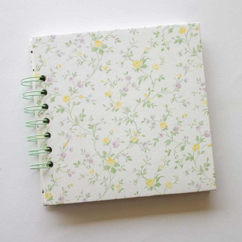 Libreta artesanal 15 x 15 cm diseño de Flores