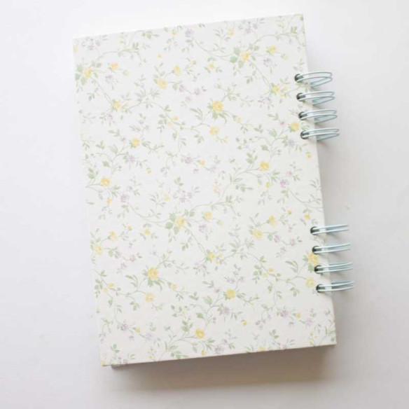 Libreta artesanal 22 x 16 cm diseño de Flores