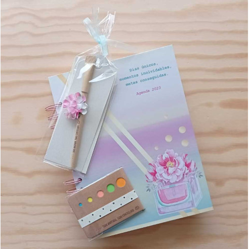 Agenda semana vista 2024/2025 "Días únicos, momentos inolvidables"