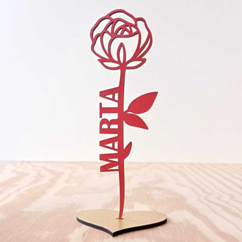 Rosa de madera con nombre en caja de bambú