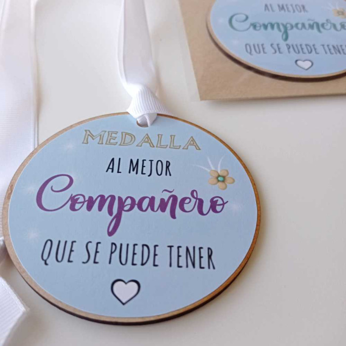 Medalla de madera al Mejor Compañero