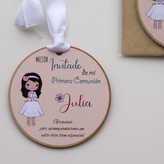 Medalla de madera al Mejor invitado de Mi Primera Comunión Niña