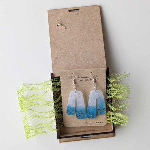Pendientes de resina "Nara"  Blanco hielo y Azul 2
