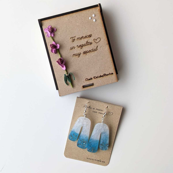 Pendientes de resina "Nara"  Blanco hielo y Azul