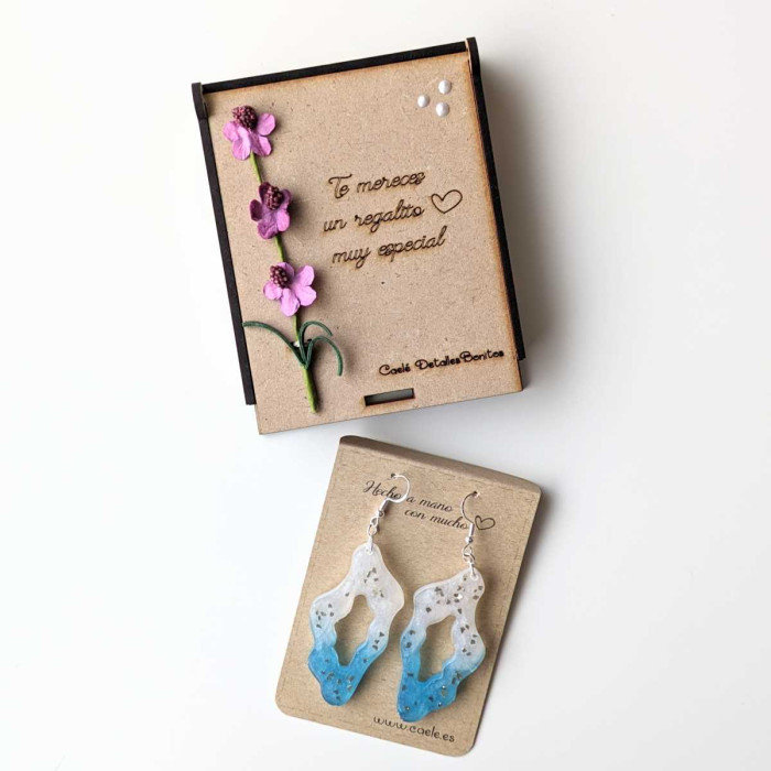 Pendientes de resina "Brisa" Blanco hielo y azul