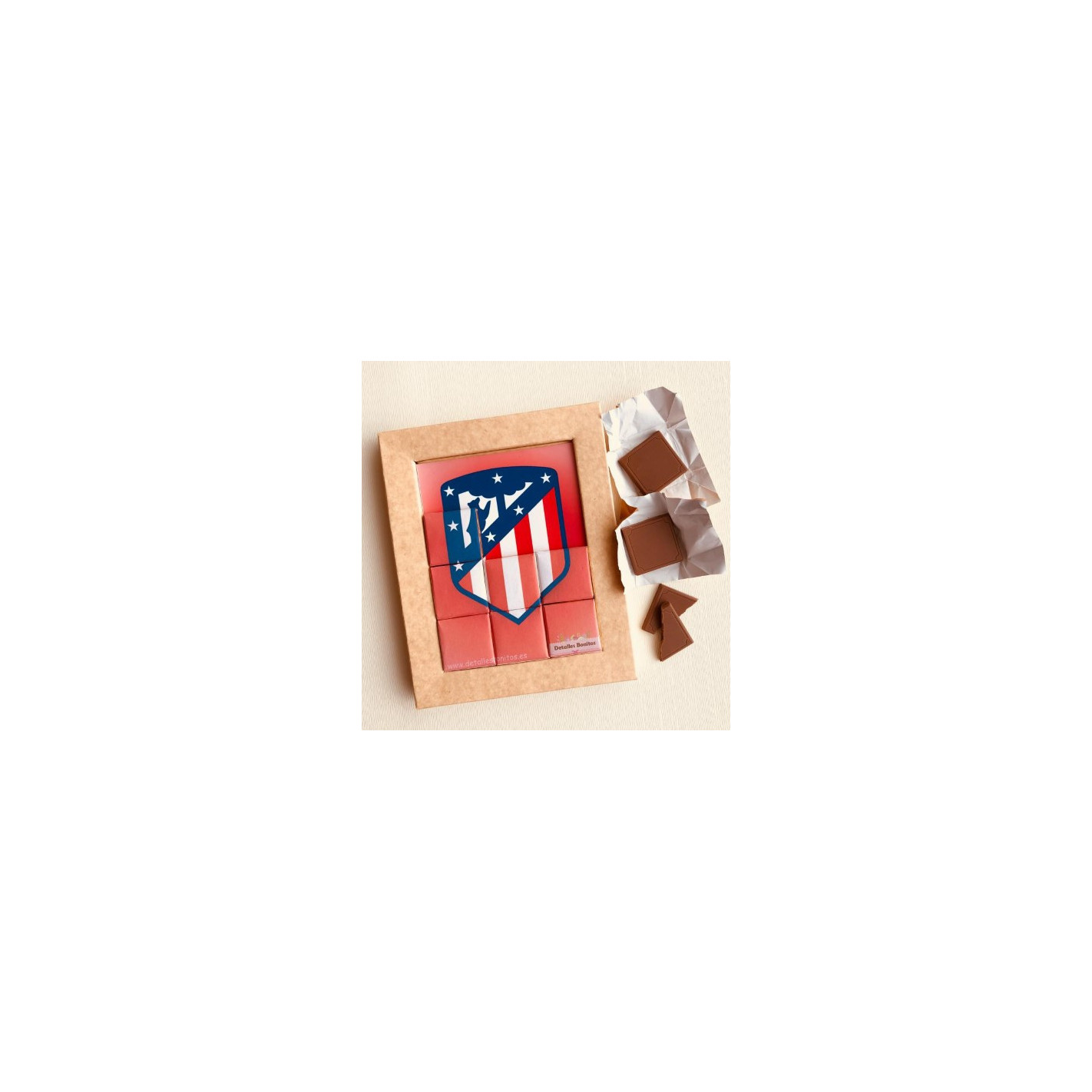 Puzzle de chocolate del escudo del Atlético de Madrid.