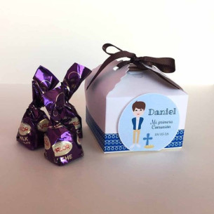 Caja con bombones para detalle de primera Comunión