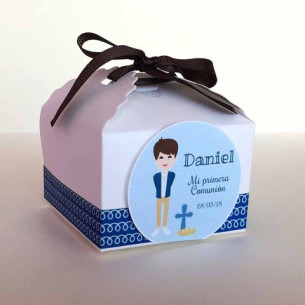 Caja con bombones para detalle de primera Comunión 2