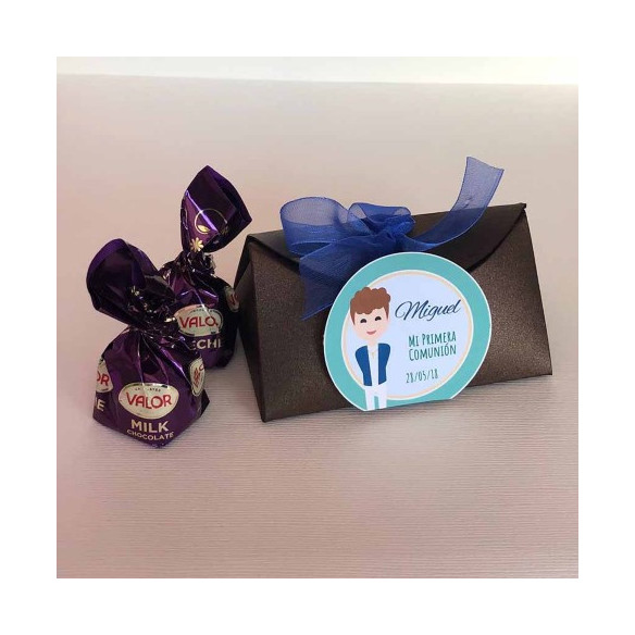 Caja con bombones para detalle de primera Comunión