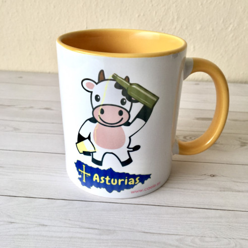 Taza "Asturias" con vaca escanciando sidra